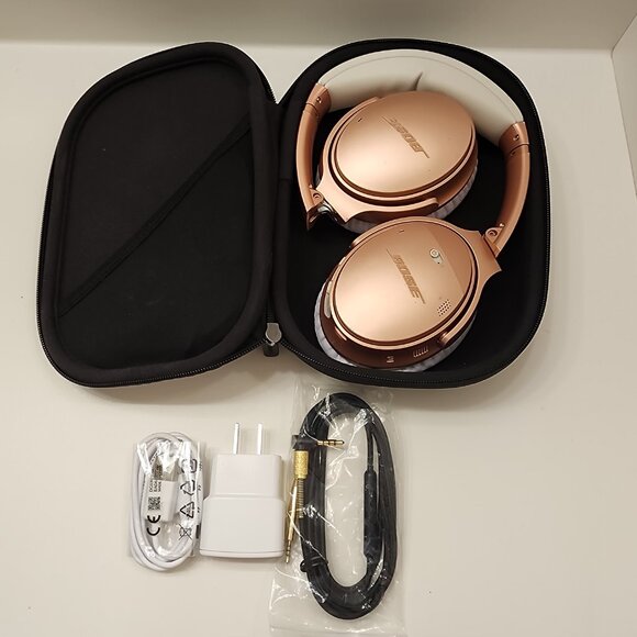 Bose QuietComfort 35 II Noise Cancelling Wireless Headphones Pink Rose Gold - Picture 2 of 4